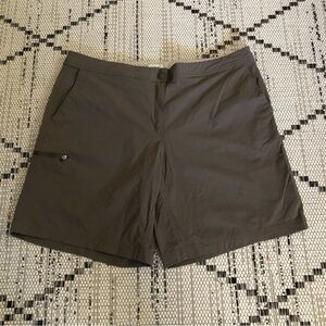 L. L. Bean Taupe Nylon Shorts Size 18